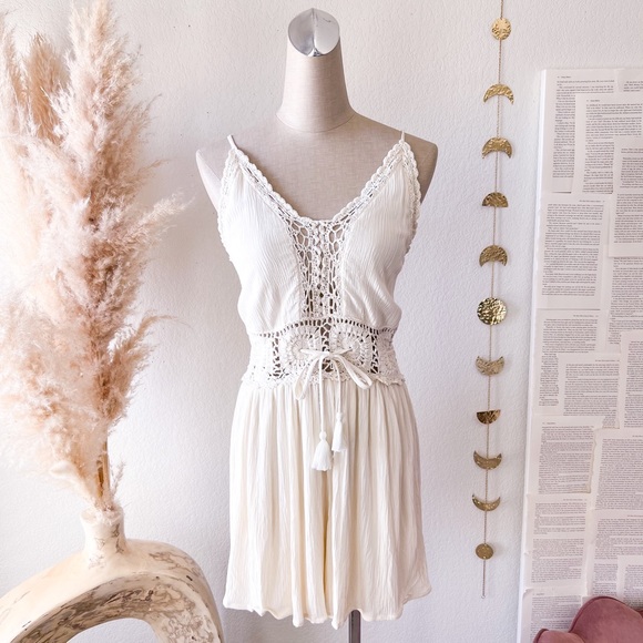 AMERICAN EAGLE Cream Crochet Bohemian Romper - Picture 3 of 16